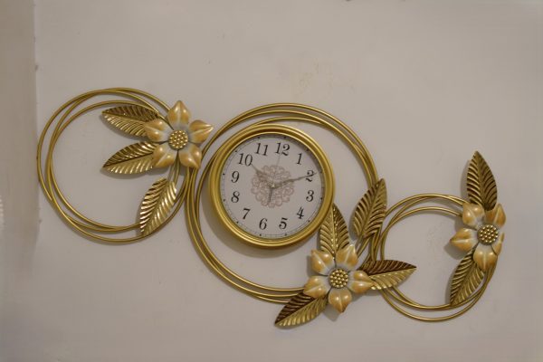 DSC_0687 Golden Metal Flower Wall Clock