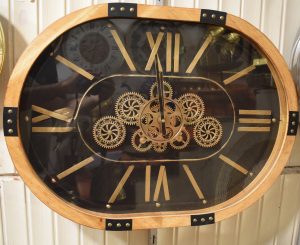 DSC_0782 Oval Rustic Gear Wall Clock